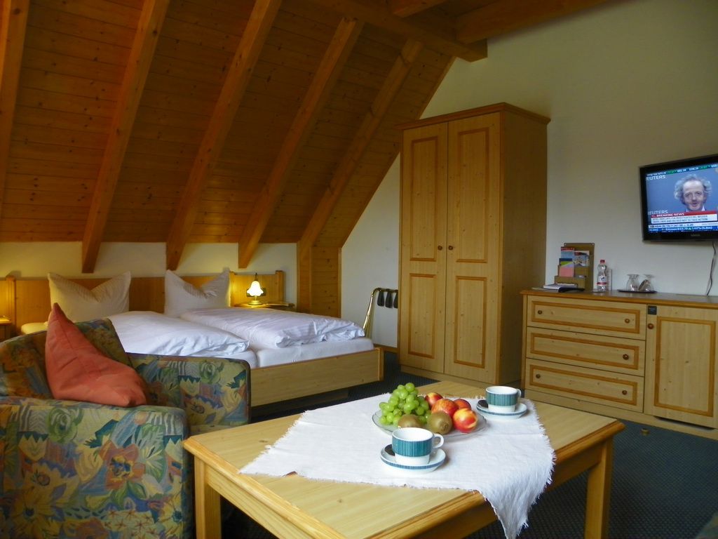 Familienzimmer Schießtl mit Holzdach